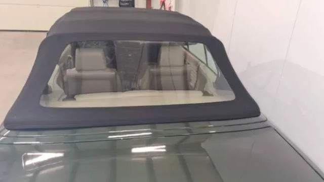 La BMW e30 avec sa capote et sa lunette arrière neuves